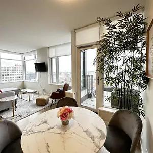 Ocean View Modern Downtown With Free Parking Apartment Victoria